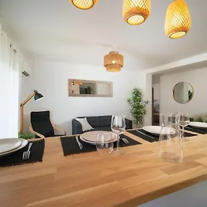 Fully Equipped With Parking 6 Beds Marseille